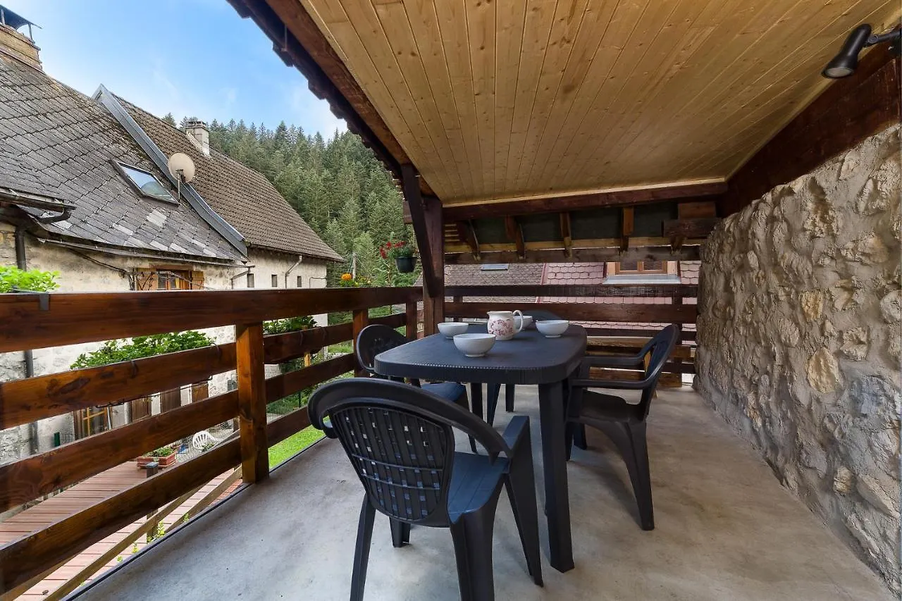 Holiday home Charmante Maison Cosy Familiale Saint-Pierre-de-Chartreuse